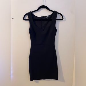 Lulu’s little black dress